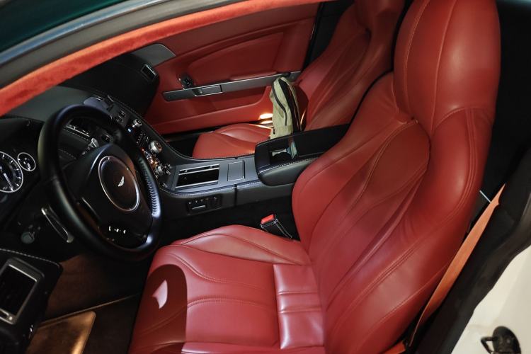Used AstonMartin V8 Vantage 2011 4.7L Sportshift Coupe Left Front Seat