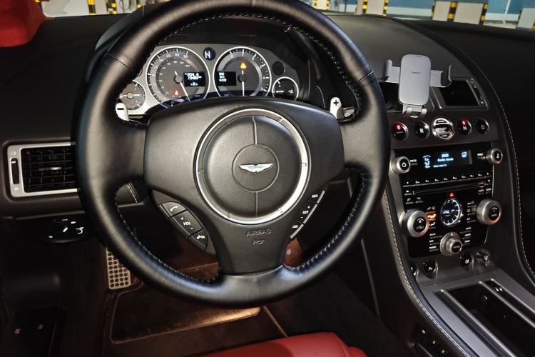 Used AstonMartin V8 Vantage 2011 4.7L Sportshift Coupe Steering Wheel
