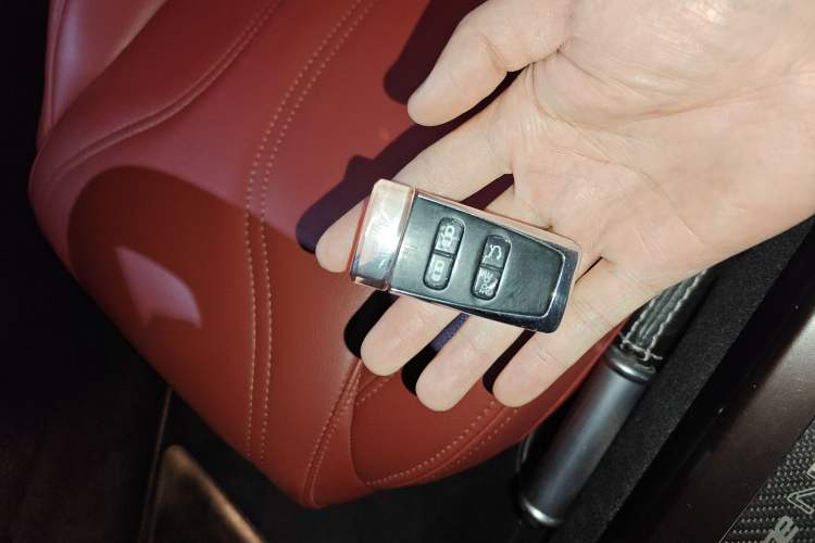 Used AstonMartin V8 Vantage 2011 4.7L Sportshift Coupe Vehicle Key