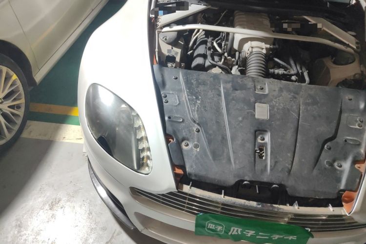 Used AstonMartin V8 Vantage 2011 4.7L Sportshift Coupe Engine Bay Right