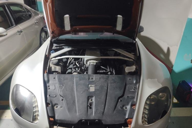 Used AstonMartin V8 Vantage 2011 4.7L Sportshift Coupe Engine Bay