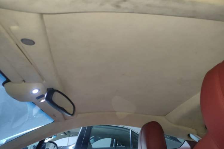 Used AstonMartin V8 Vantage 2011 4.7L Sportshift Coupe Headliner
