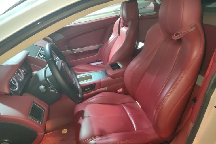 Used AstonMartin V8 Vantage 2011 4.7L Sportshift Coupe Left Front Seat
