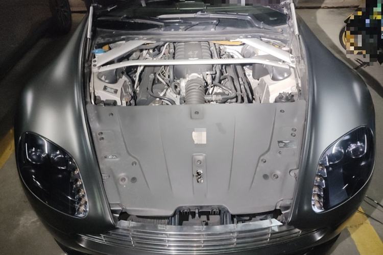 Used AstonMartin V8 Vantage 2012 4.7L S Coupe Engine Bay