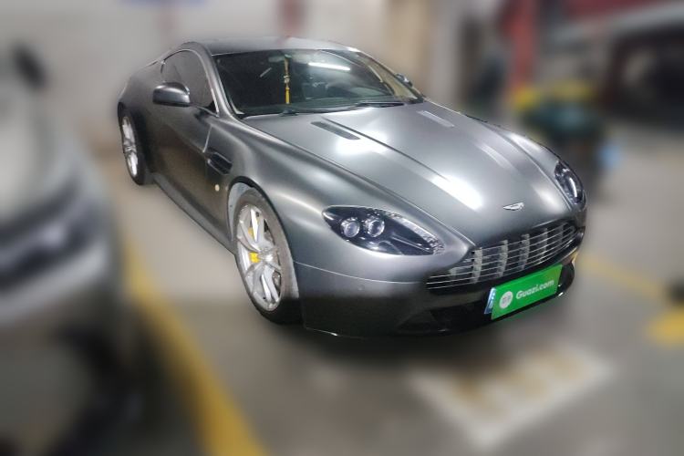 Used AstonMartin V8 Vantage 2012 4.7L S Coupe Front Right 45 Deg