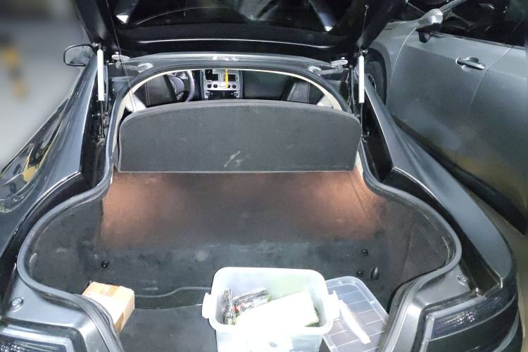 Used AstonMartin V8 Vantage 2012 4.7L S Coupe Trunk