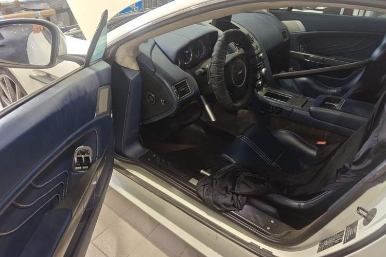 Used AstonMartin V8 Vantage 2012 4.7L S Coupe Driver Seat