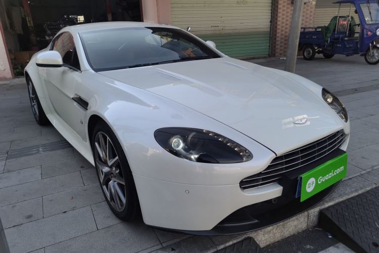 Used AstonMartin V8 Vantage 2012 4.7L S Coupe Front Right 45 Deg