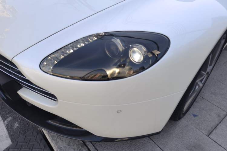 Used AstonMartin V8 Vantage 2012 4.7L S Coupe Left Front Headlight