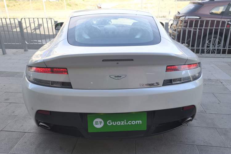 Used AstonMartin V8 Vantage 2012 4.7L S Coupe Rear