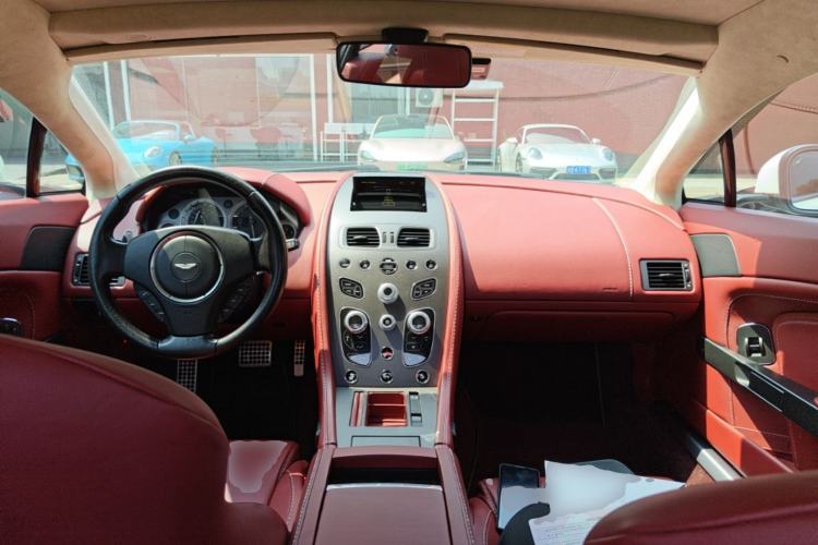 Used AstonMartin V8 Vantage 2015 4.7L Coupe Center Console