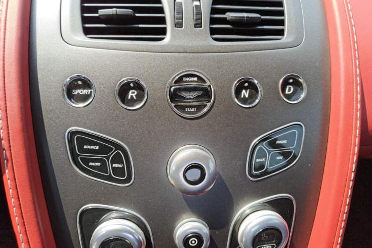 Used AstonMartin V8 Vantage 2015 4.7L Coupe Gear Lever