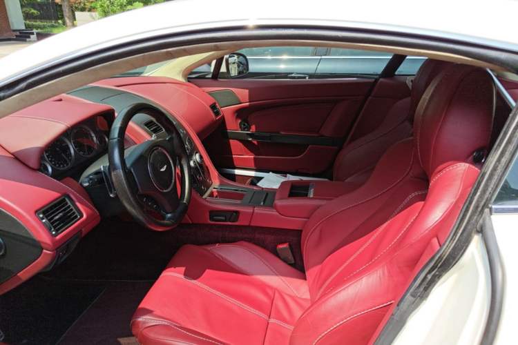 Used AstonMartin V8 Vantage 2015 4.7L Coupe Left Front Seat