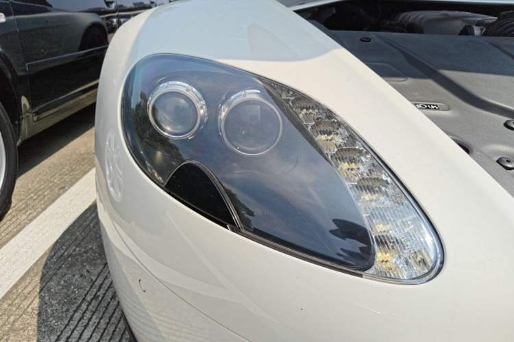 Used AstonMartin V8 Vantage 2015 4.7L Coupe Right Front Headlight