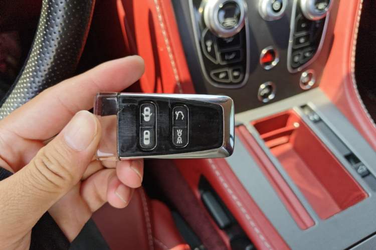 Used AstonMartin V8 Vantage 2015 4.7L Coupe Vehicle Key