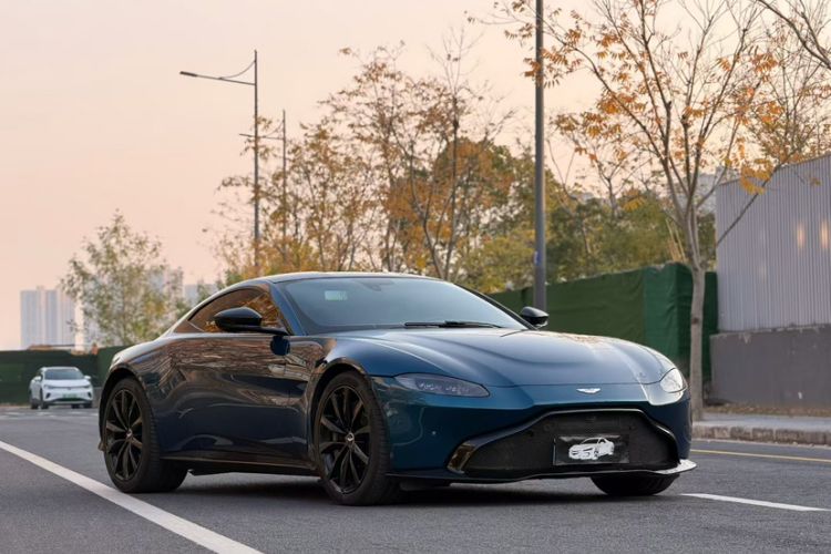 Used AstonMartin V8 Vantage 2018 4.0T V8 Coupe Exterior 2