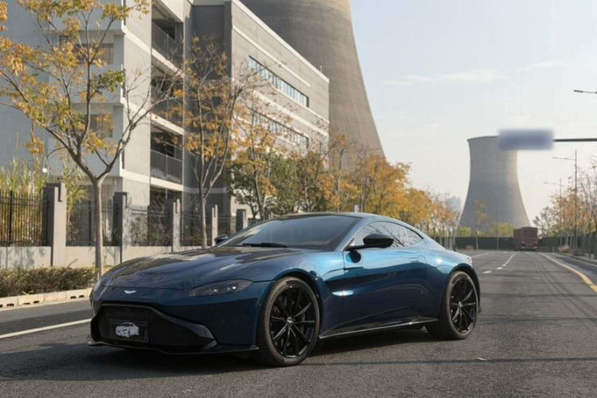 Used AstonMartin V8 Vantage 2018 4.0T V8 Coupe Front Left 45 Deg