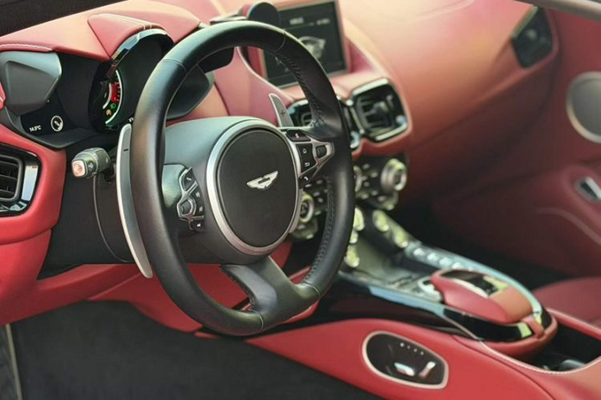 Used AstonMartin V8 Vantage 2018 4.0T V8 Coupe Interior 1