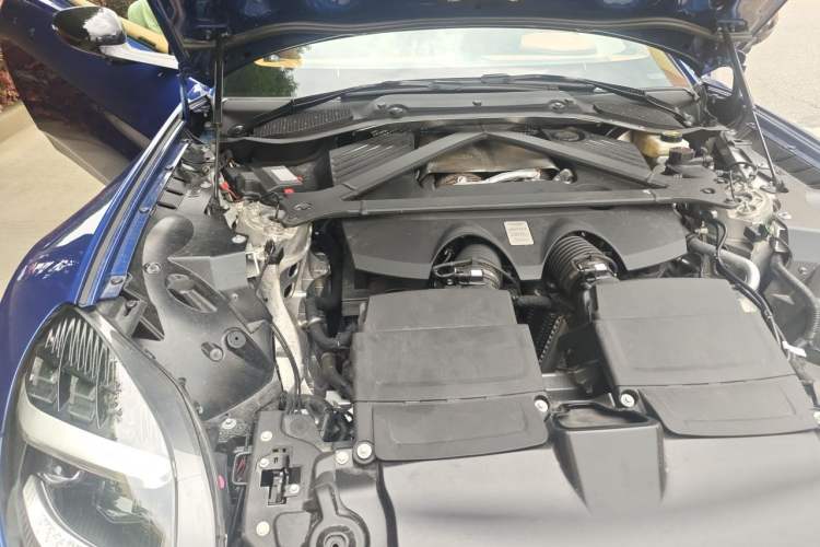 Used AstonMartin V8 Vantage 2024 4.0T V8 Coupe Engine Bay Right
