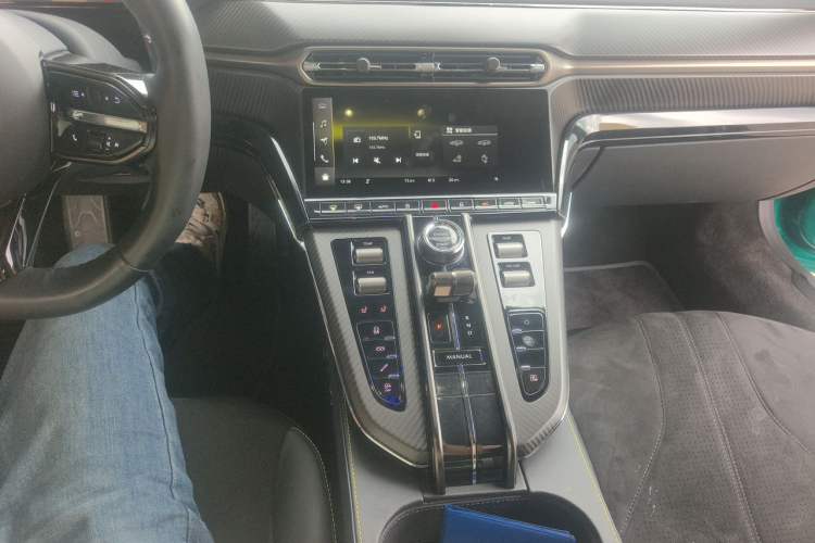 Used AstonMartin V8 Vantage 2024 4.0T V8 Coupe Audio And AC Panel