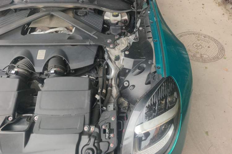 Used AstonMartin V8 Vantage 2024 4.0T V8 Coupe Engine Bay Left
