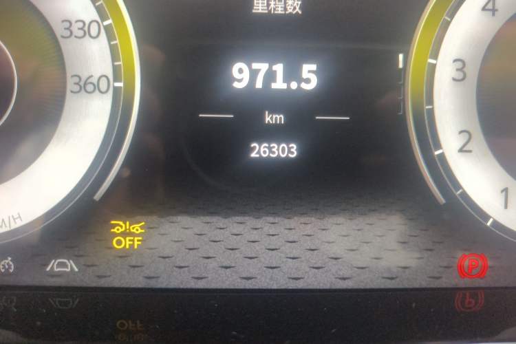 Used AstonMartin V8 Vantage 2024 4.0T V8 Coupe Odometer Close Up