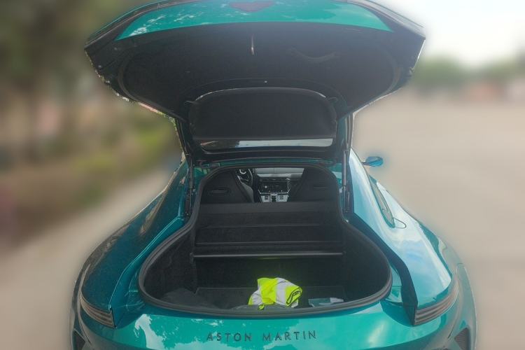 Used AstonMartin V8 Vantage 2024 4.0T V8 Coupe Trunk
