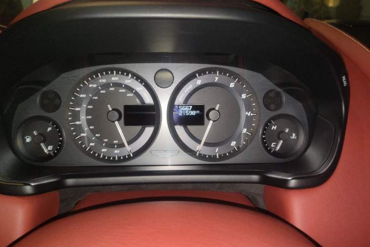Used AstonMartin Vanquish 2013 6.0L standard version Odometer Close Up