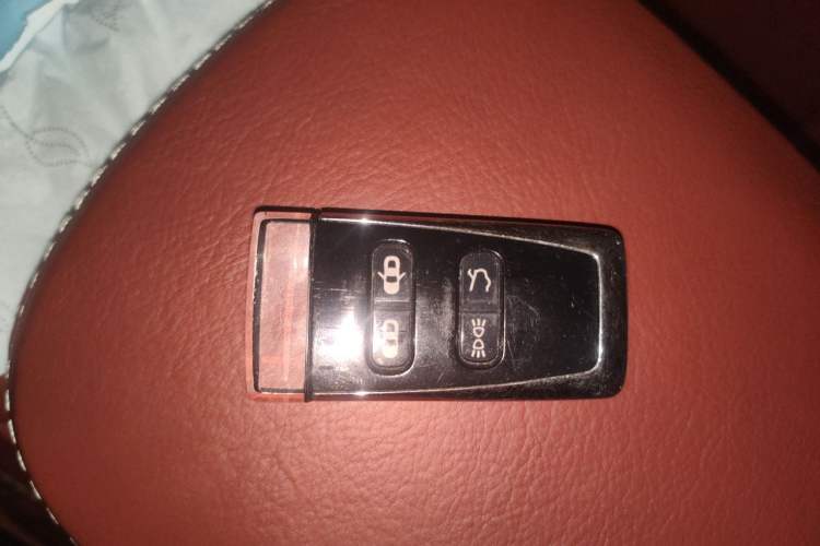 Used AstonMartin Vanquish 2013 6.0L standard version Vehicle Key