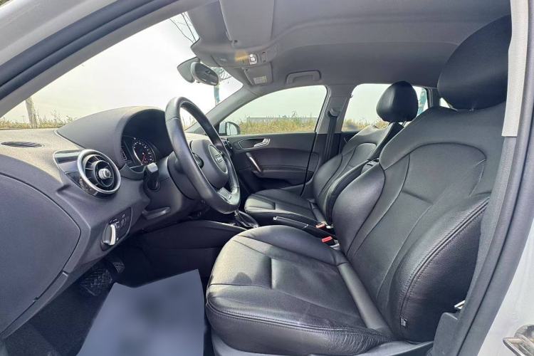 Used Audi A1 2016 30 TFSI Sportback Design Fashion Edition Interior 2
