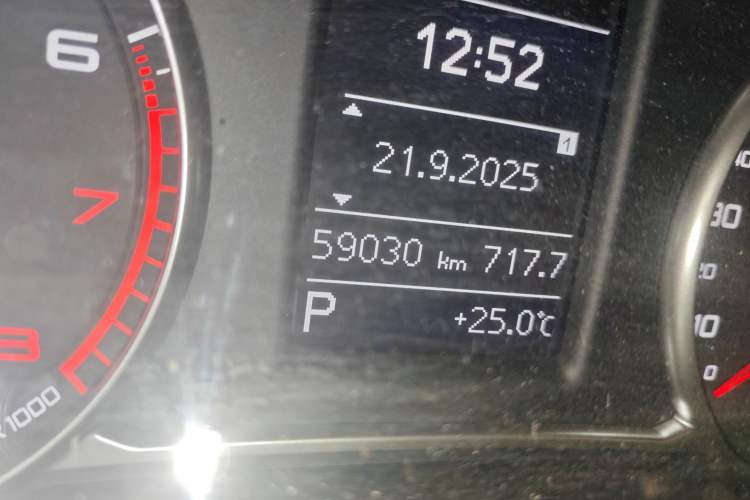 Used Audi A1 2016 30 TFSI Sportback Design Fashion Edition Odometer Close Up