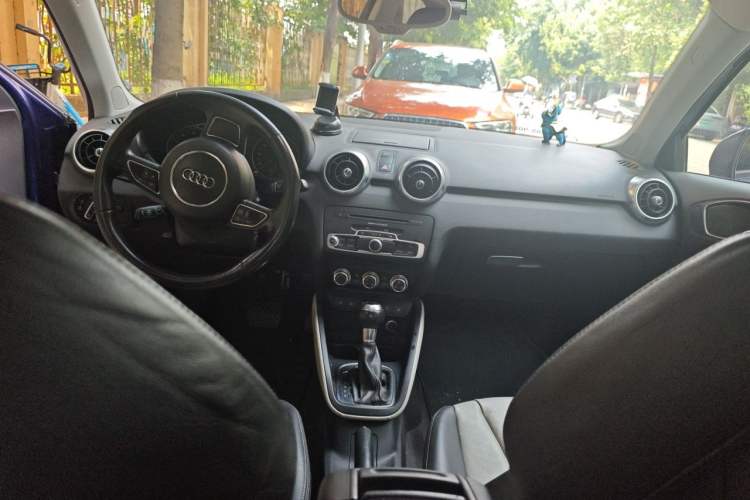 Used Audi A1 2012 1.4 TFSI Urban Center Console