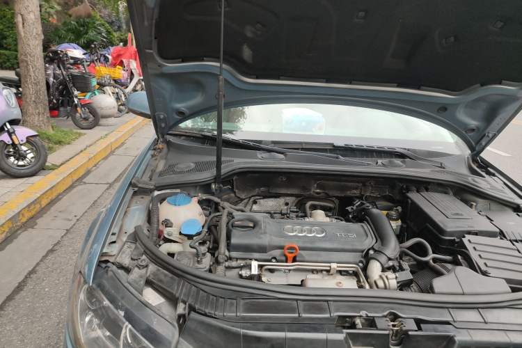 Used Audi A1 2012 1.4 TFSI Urban Engine Bay Right