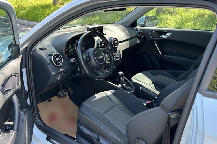 Used Audi A1 2012 1.4 TFSI Ego Interior 4