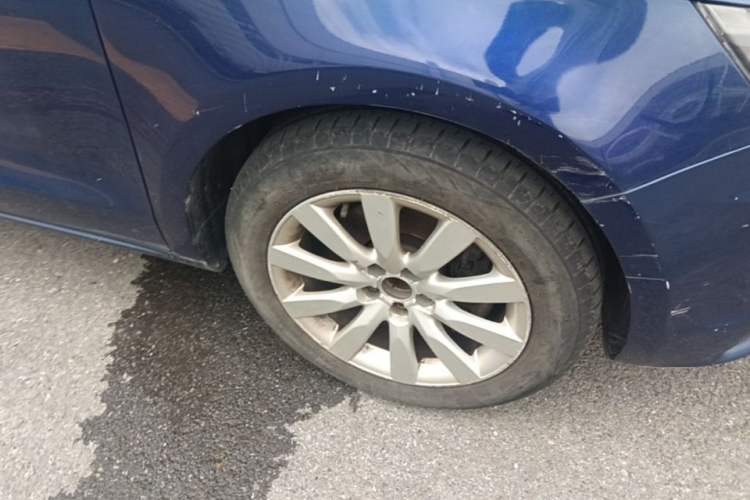 Used Audi A1 2012 1.4 TFSI Urban Right Front Wheel Hub