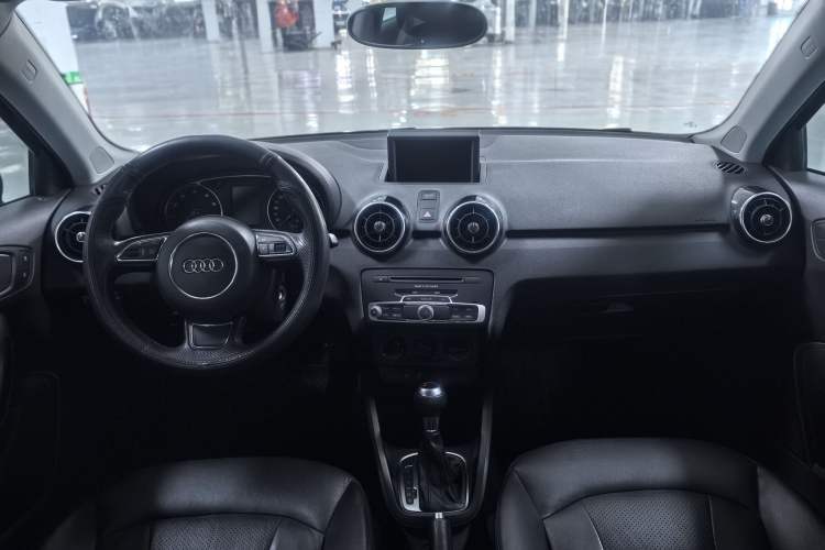 Used Audi A1 2012 1.4 TFSI Urban Interior 3