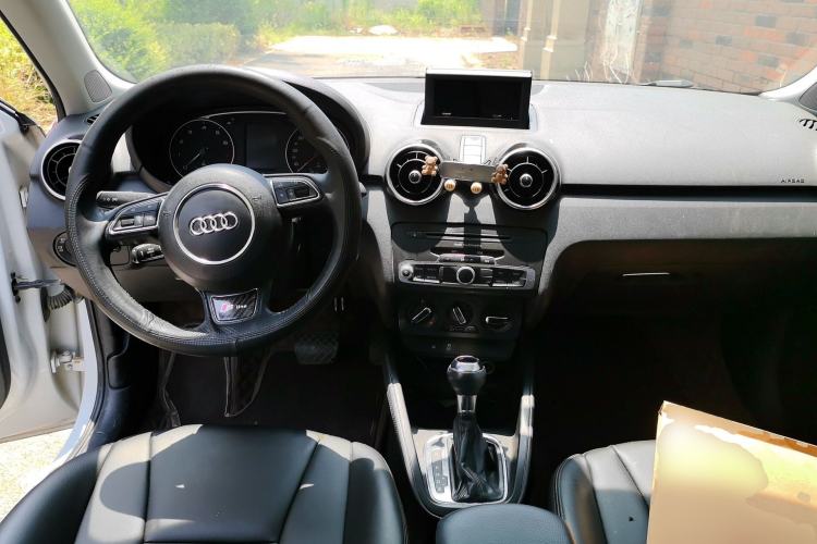 Used Audi A1 2012 1.4 TFSI Ego Center Console