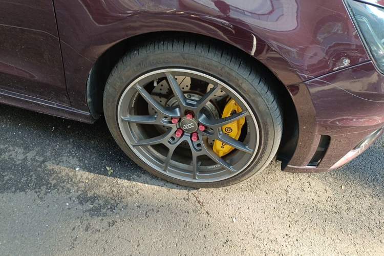 Used Audi A1 2012 1.4 TFSI Ego Right Front Wheel Hub