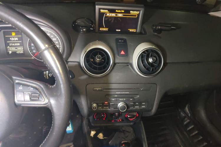 Used Audi A1 2012 1.4 TFSI Ego Audio And AC Panel