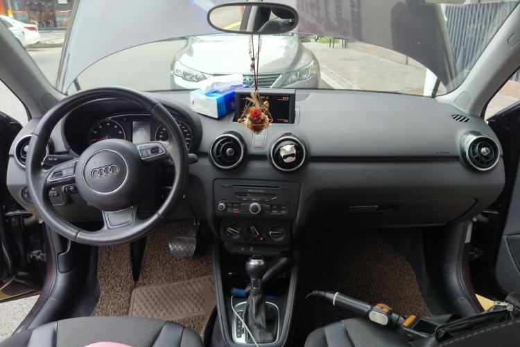 Used Audi A1 2012 1.4 TFSI Urban Center Console