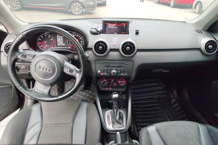 Used Audi A1 2012 1.4 TFSI Ego Center Console