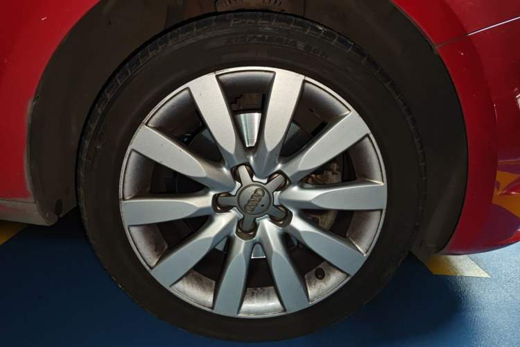 Used Audi A1 2012 1.4 TFSI Ego plus Right Front Wheel Hub