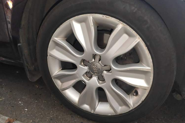 Used Audi A1 2012 1.4 TFSI Urban Right Front Wheel Hub