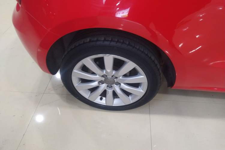 Used Audi A1 2012 1.4 TFSI Ego plus Right Rear Wheel Hub