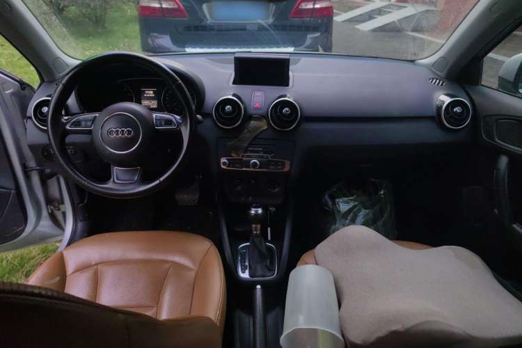 Used Audi A1 2012 1.4 TFSI Urban Center Console