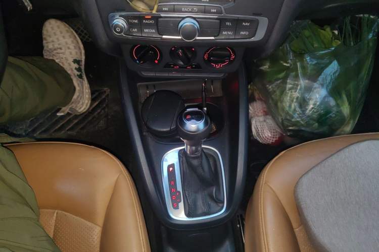 Used Audi A1 2012 1.4 TFSI Urban Gear Lever