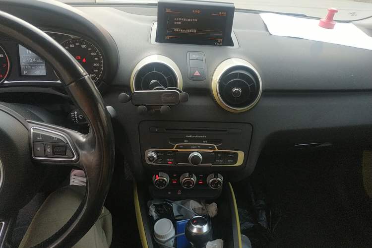 Used Audi A1 2012 1.4 TFSI Ego Audio And AC Panel