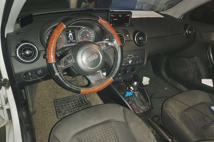 Used Audi A1 2012 1.4 TFSI Urban Center Console