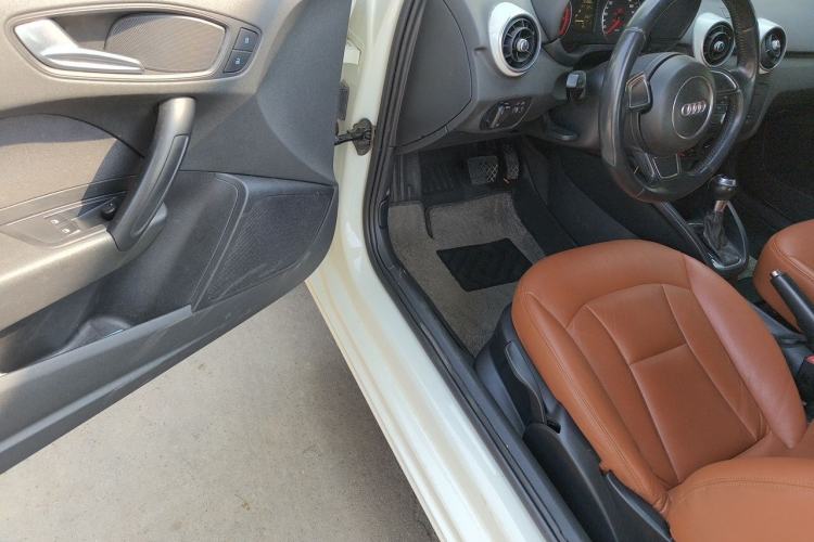 Used Audi A1 2012 1.4 TFSI Urban Driver Seat