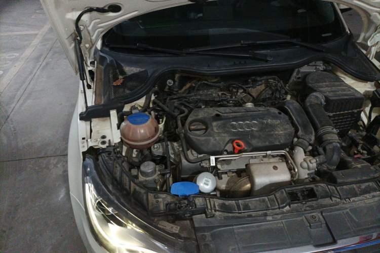 Used Audi A1 2012 1.4 TFSI Ego plus Engine Bay Right